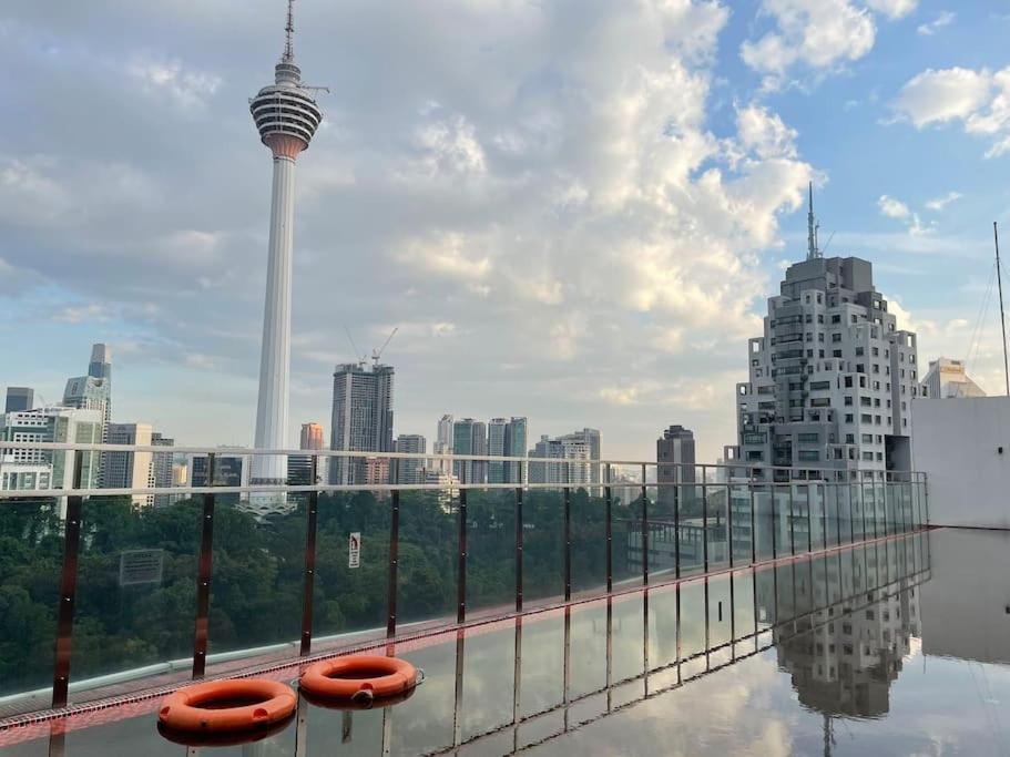 M101 Klcc Kl City King Suites By Livin Kuala Lumpur Bagian luar foto