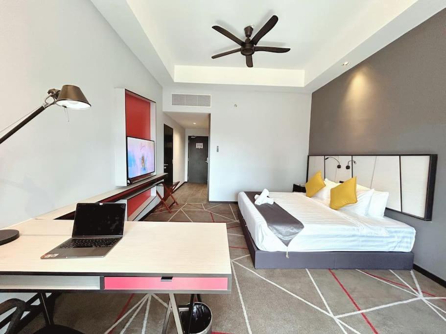 M101 Klcc Kl City King Suites By Livin Kuala Lumpur Bagian luar foto