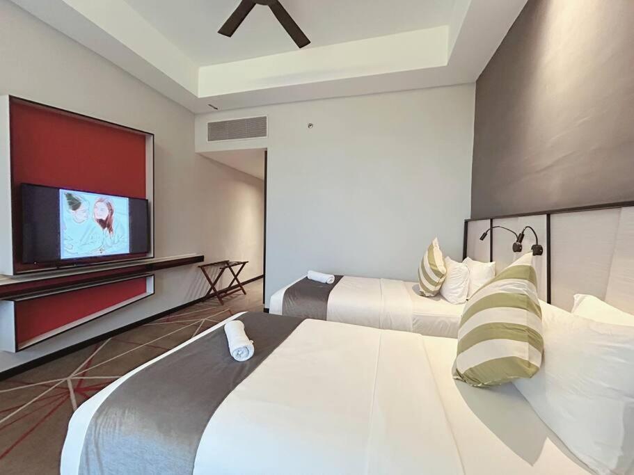M101 Klcc Kl City King Suites By Livin Kuala Lumpur Bagian luar foto
